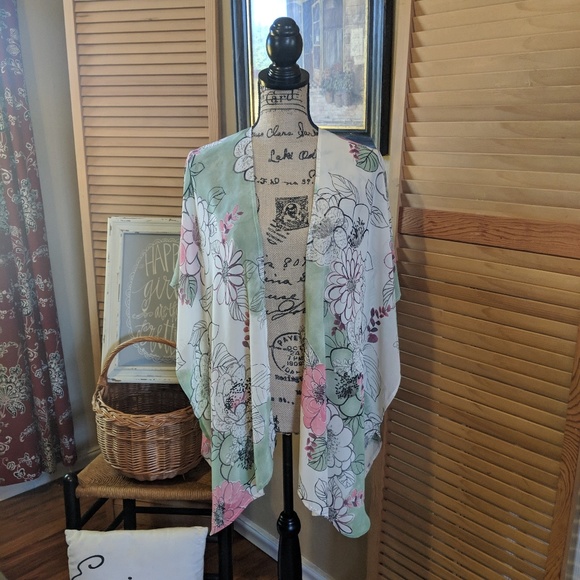 Other - Kimono cover up pastel colors 100% silk flowers even cover swim suits